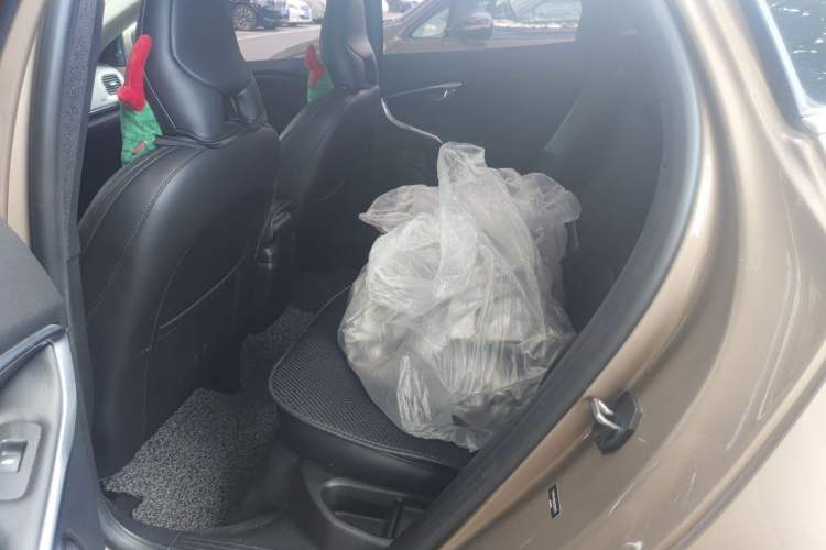 Used Volvo V40 2017 T4 Smart Luxury Edition Left Rear Seat