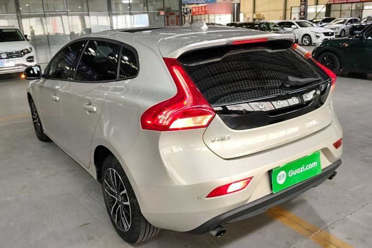 Used Volvo V40 2017 T3 Zhiyi Edition Rear Left 45 Deg
