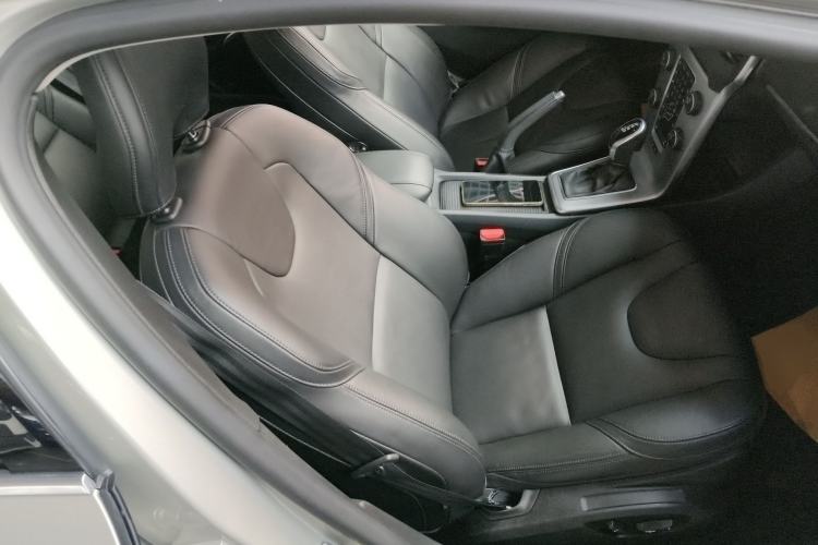 Used Volvo V40 2017 T3 Zhiya Edition Right Front Seat
