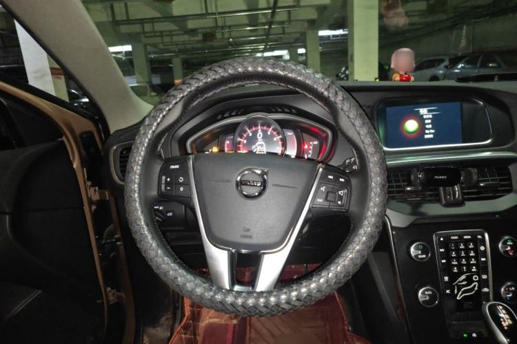 Used Volvo V40 2017 T3 Zhiyi Edition Steering Wheel