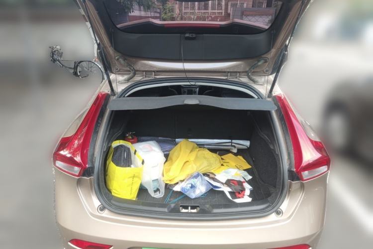 Used Volvo V40 2017 T4 Smart Luxury Edition Trunk