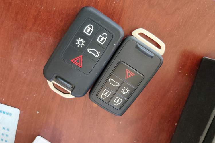 Used Volvo V40 2017 T3 Zhiyi Edition Vehicle Key