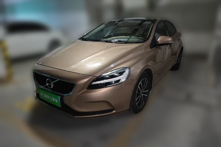 Used Volvo V40 2017 T3 Zhiyi Edition Guazi used car, China used car export, Used car for sale, Used  cars, Cheapest cars for sale