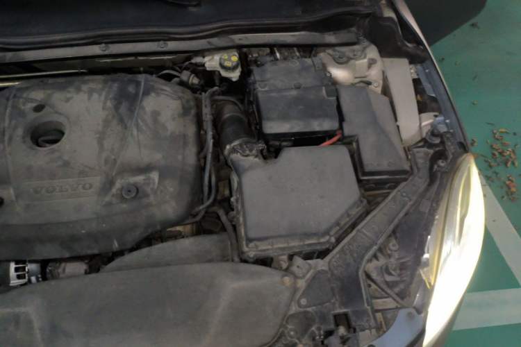 Used Volvo V40 2017 T3 Zhiya Edition Engine Bay Left