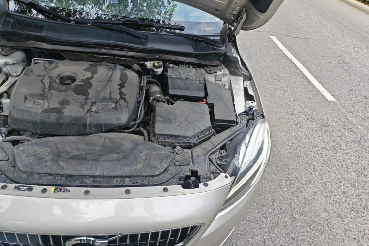 Used Volvo V40 2017 T3 Zhiya Edition Engine Bay Left