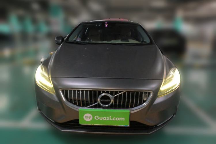 Used Volvo V40 2017 T3 Zhiya Edition Front