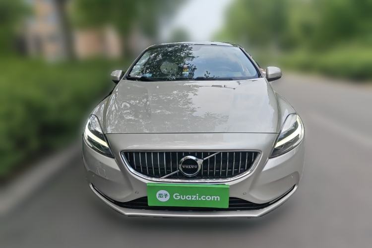 Used Volvo V40 2017 T3 Zhiya Edition Front