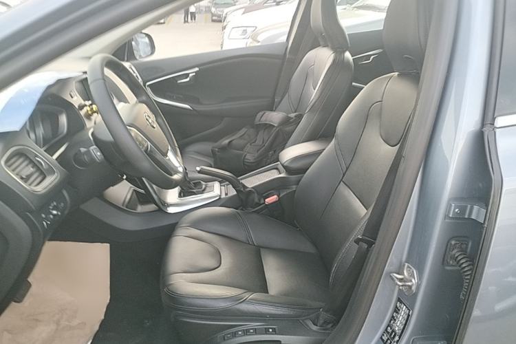 Used Volvo V40 2017 T3 Zhiya Edition Left Front Seat