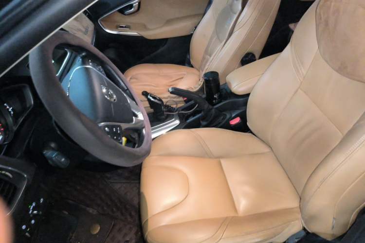 Used Volvo V40 2017 T3 Zhiya Edition Left Front Seat
