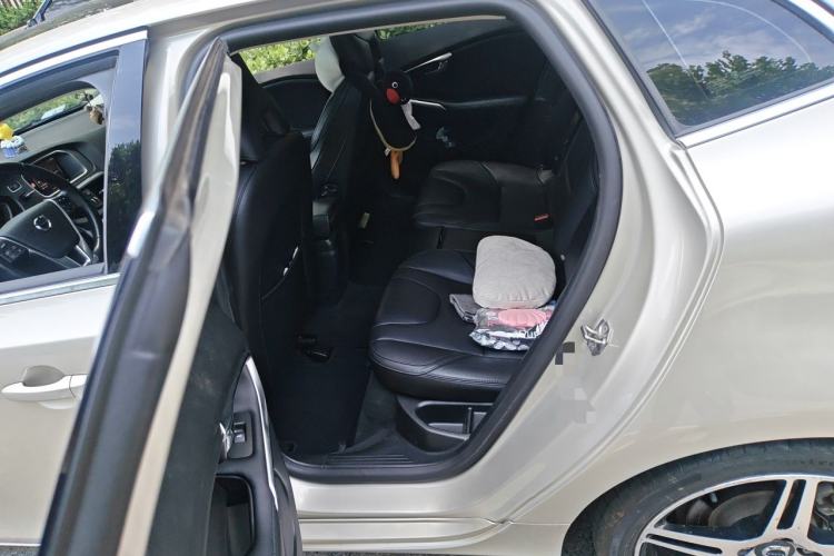 Used Volvo V40 2017 T3 Zhiya Edition Left Rear Seat