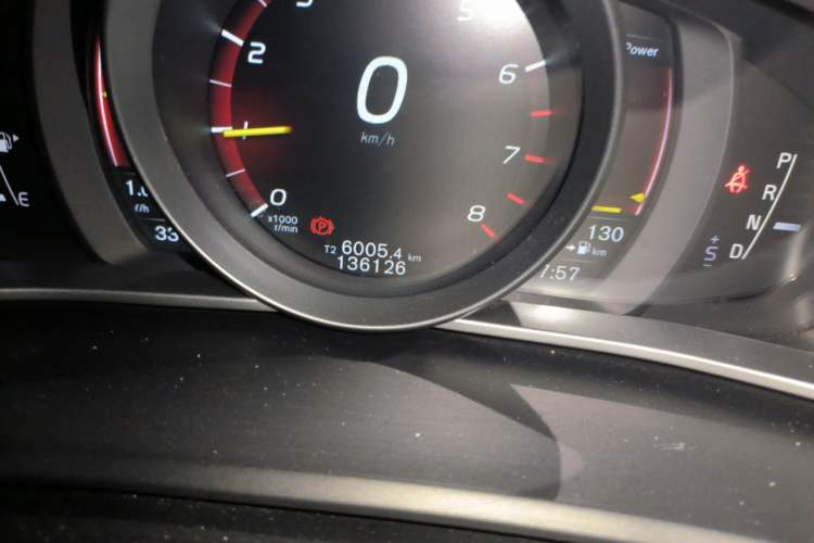 Used Volvo V40 2017 T3 Zhiya Edition Odometer Close Up