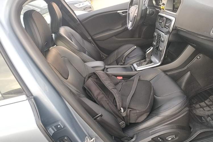 Used Volvo V40 2017 T3 Zhiya Edition Right Front Seat