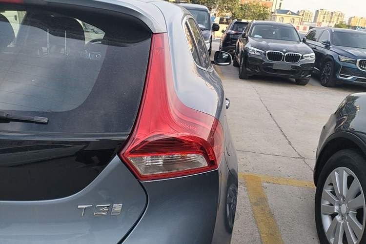 Used Volvo V40 2017 T3 Zhiya Edition Right Rear Taillight