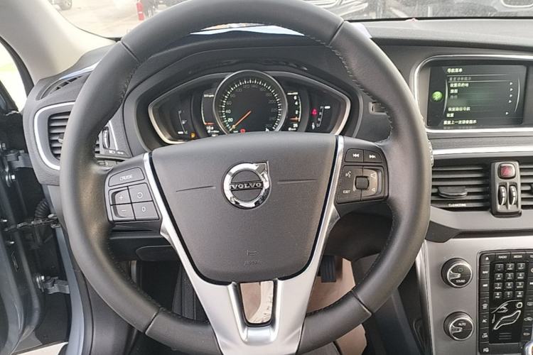 Used Volvo V40 2017 T3 Zhiya Edition Steering Wheel