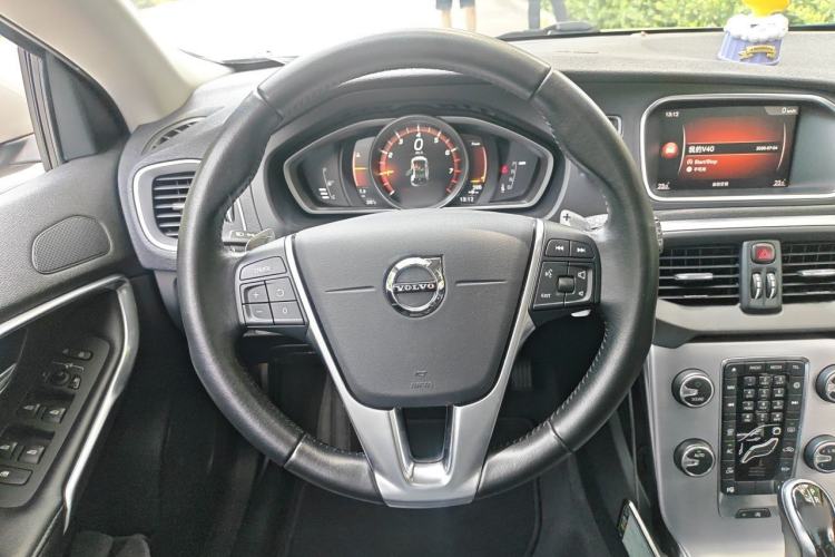 Used Volvo V40 2017 T3 Zhiya Edition Steering Wheel