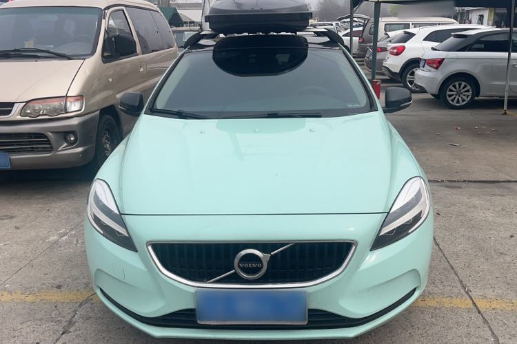 Used Volvo V40 2017 T3 Zhiyi Edition Front
