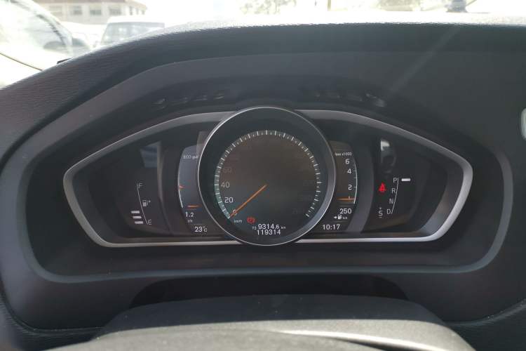 Used Volvo V40 2017 T3 Zhiyi Edition Instrument Cluster
