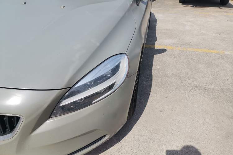 Used Volvo V40 2017 T3 Zhiyi Edition Left Front Headlight