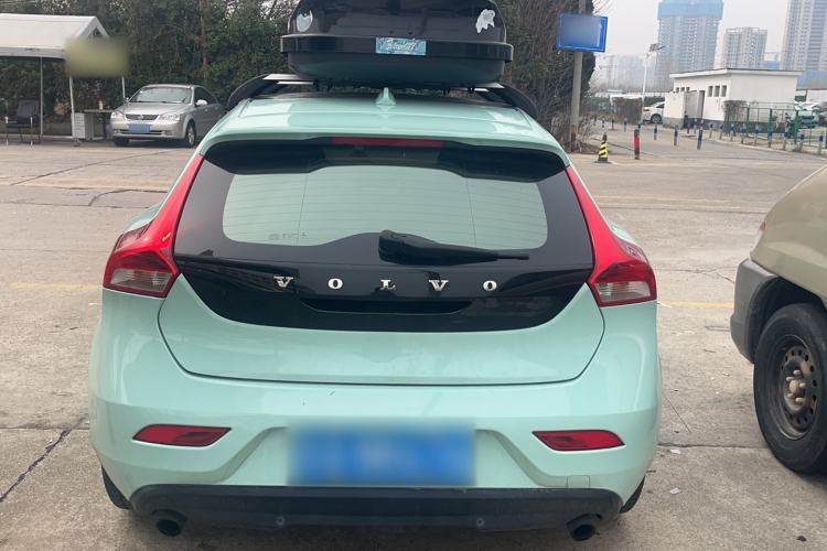 Used Volvo V40 2017 T3 Zhiyi Edition Rear