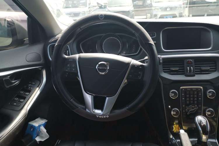 Used Volvo V40 2017 T3 Zhiyi Edition Steering Wheel