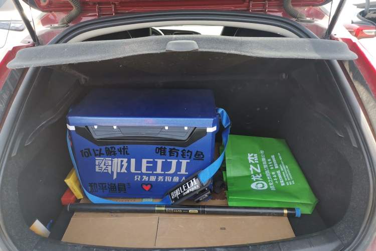 Used Volvo V40 2017 T3 Zhiyi Edition Trunk