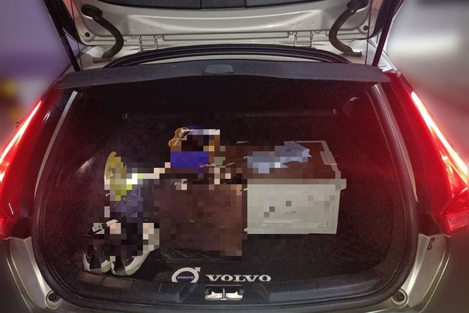 Used Volvo V40 2017 T3 Zhiyi Edition Trunk