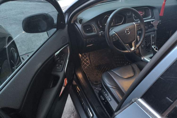 Used Volvo V40 2017 T3 Zhiya Edition Driver Seat