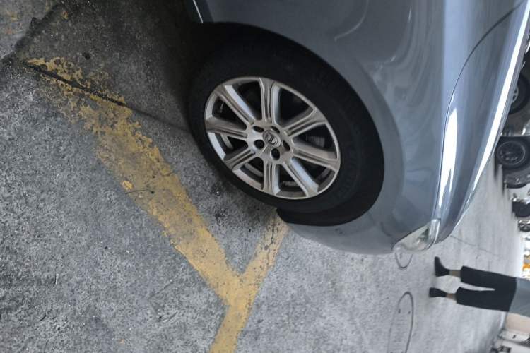 Used Volvo V40 2017 T3 Zhiya Edition Right Front Wheel Hub