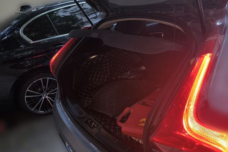 Used Volvo V40 2017 T3 Zhiya Edition Trunk