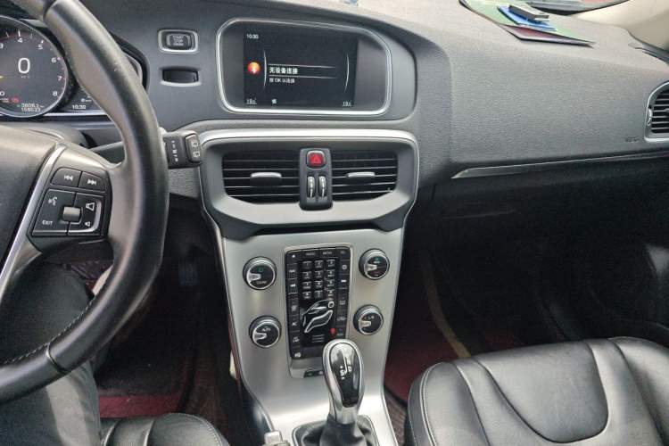 Used Volvo V40 2017 T3 Zhiya Edition Audio And AC Panel