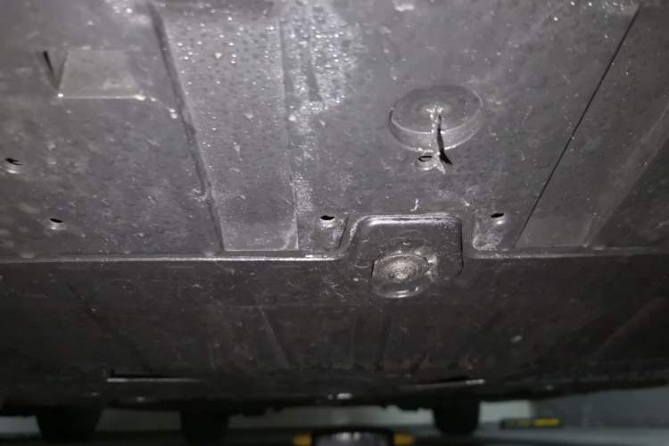 Used Volvo V40 2017 T3 Zhiyi Edition Chassis Front