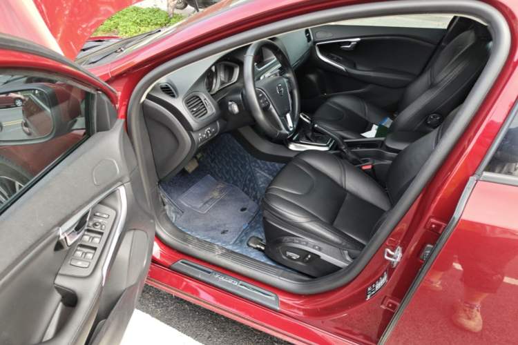 Used Volvo V40 2017 T3 Zhiyi Edition Driver Seat