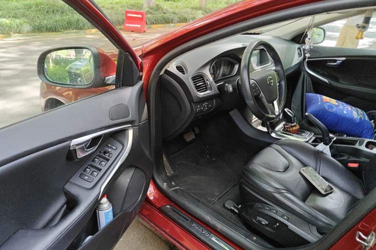Used Volvo V40 2017 T3 Zhiyi Edition Driver Seat