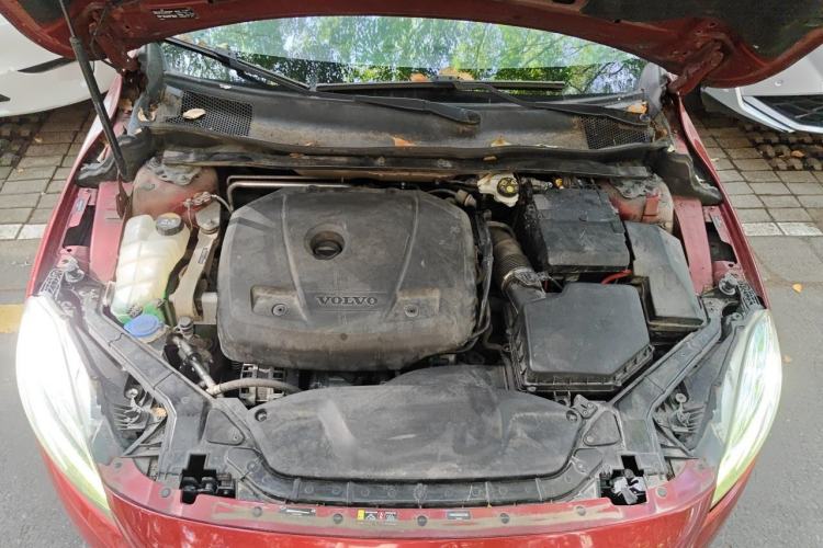 Used Volvo V40 2017 T3 Zhiyi Edition Engine Bay
