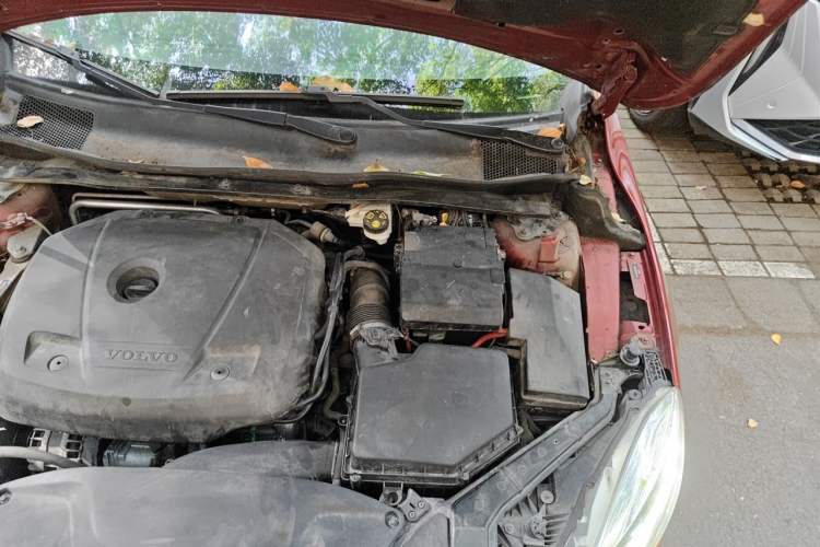 Used Volvo V40 2017 T3 Zhiyi Edition Engine Bay Left