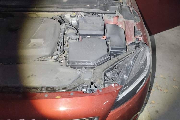 Used Volvo V40 2017 T3 Zhiyi Edition Engine Bay Left