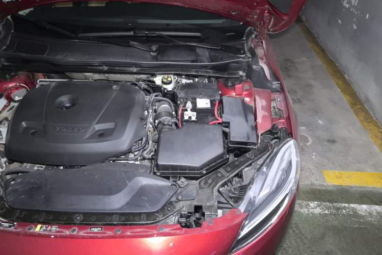 Used Volvo V40 2017 T3 Zhiyi Edition Engine Bay Left