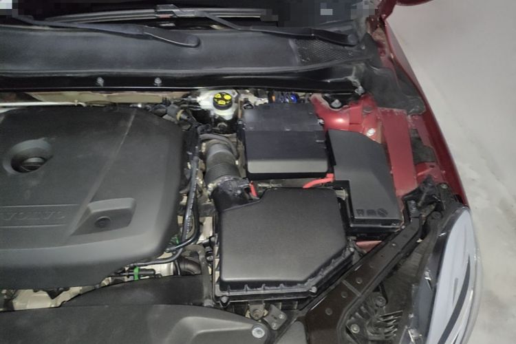 Used Volvo V40 2017 T3 Zhiyi Edition Engine Bay Left