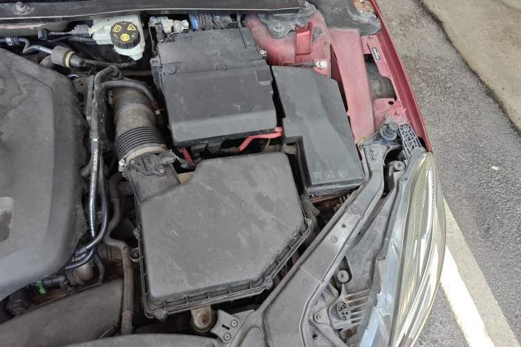 Used Volvo V40 2017 T3 Zhiyi Edition Engine Bay Left