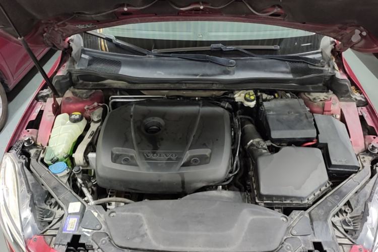 Used Volvo V40 2017 T3 Zhiyi Edition Engine Bay