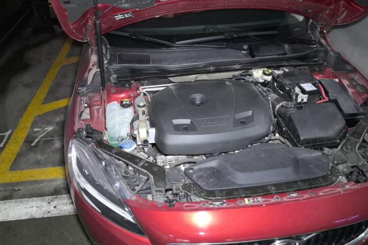 Used Volvo V40 2017 T3 Zhiyi Edition Engine Bay Right
