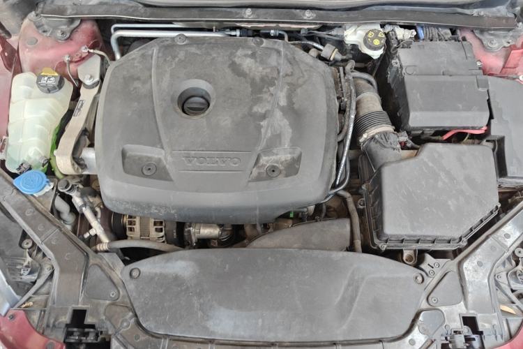 Used Volvo V40 2017 T3 Zhiyi Edition Engine Bay