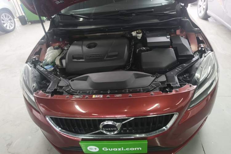 Used Volvo V40 2017 T3 Zhiyi Edition Engine Bay