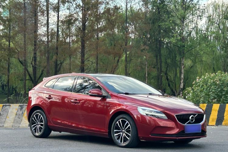 Used Volvo V40 2017 T3 Zhiyi Edition Exterior 3