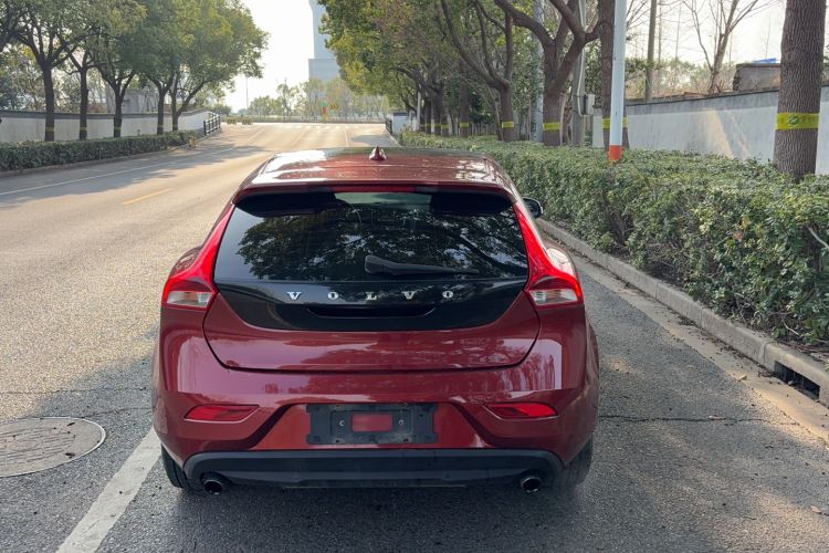 Used Volvo V40 2017 T3 Smart Edition Exterior 5