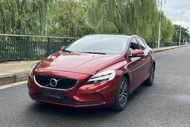 Used Volvo V40 2017 T3 Zhiyi Edition