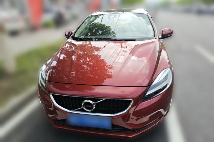 Used Volvo V40 2017 T3 Zhiyi Edition Front