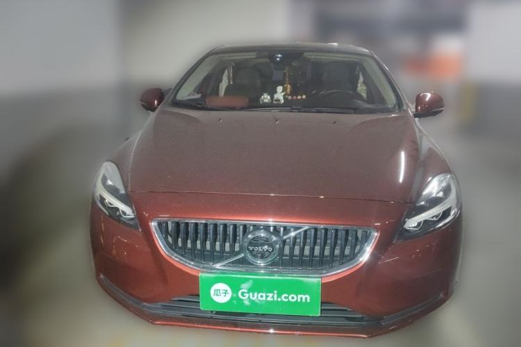 Used Volvo V40 2017 T3 Zhiyi Edition Front