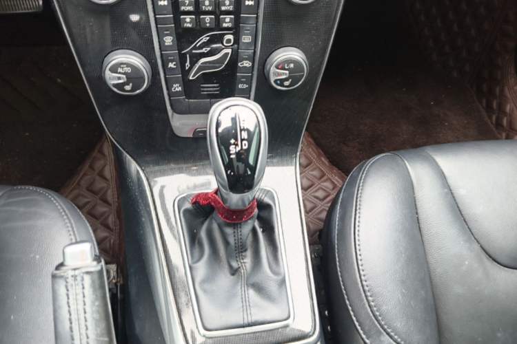 Used Volvo V40 2017 T3 Zhiyi Edition Gear Lever