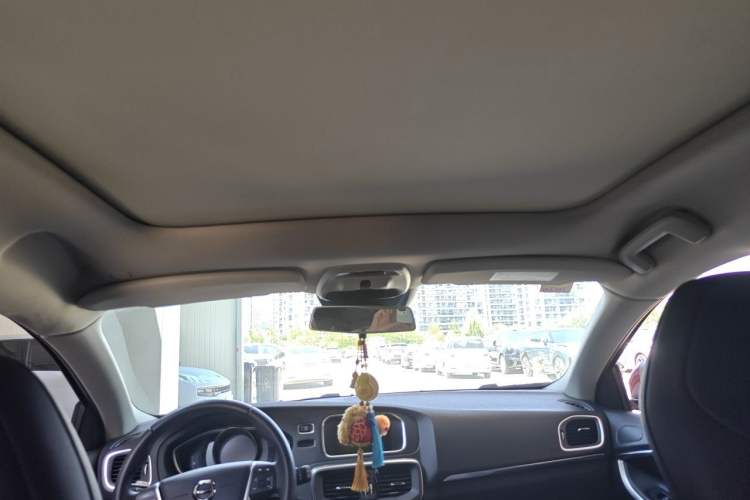 Used Volvo V40 2017 T3 Zhiyi Edition Headliner